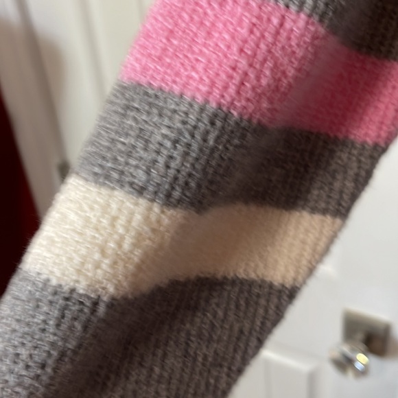 Sweater - Picture 3 of 4